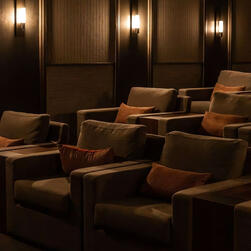 BIOSKOP PRIVAT BIOSKOP PRIVAT